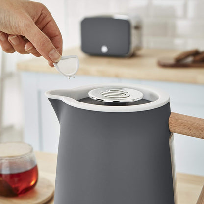 Swan Nordic Frühstücksset, Wasserkocher, 1,7 l, 2200 W, Breitschlitz-Toaster, 2 Scheiben, digitale Mikrowelle 20 l, modernes Design, Holzoptik, grau