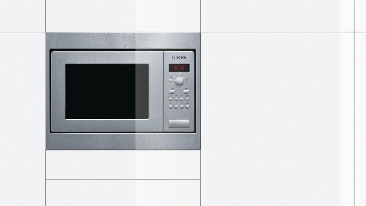 Bosch BFR634GS1 Serie 8 Einbau-Mikrowelle, Türanschlag Rechts, AutoPilot 7 Automatikprogramme, Reinigungsunterstützung, TFT-Touchdisplay, LED-Beleuchtung gleichmäßige Ausleuchtung, 38 x 60 cm, 900 W